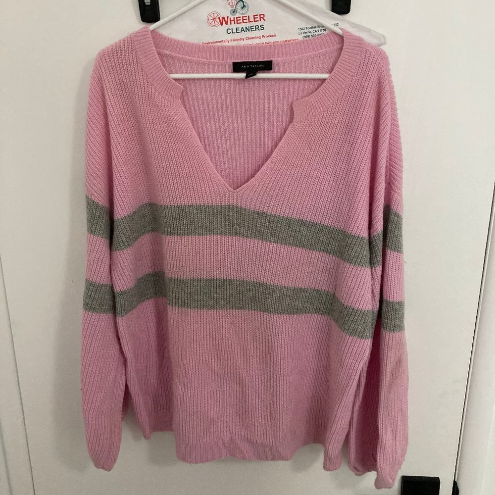 Ann Taylor Women's Pullover V-Neck Knit Sweater